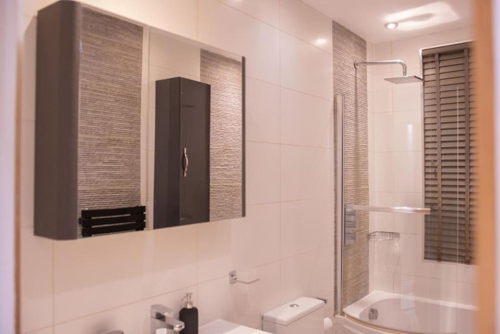 Oikoshomes Three Bedroom Flat In Londres Exterior foto